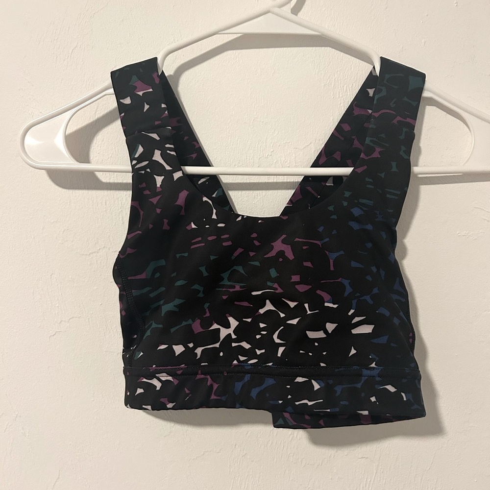 Lululemon sports bra